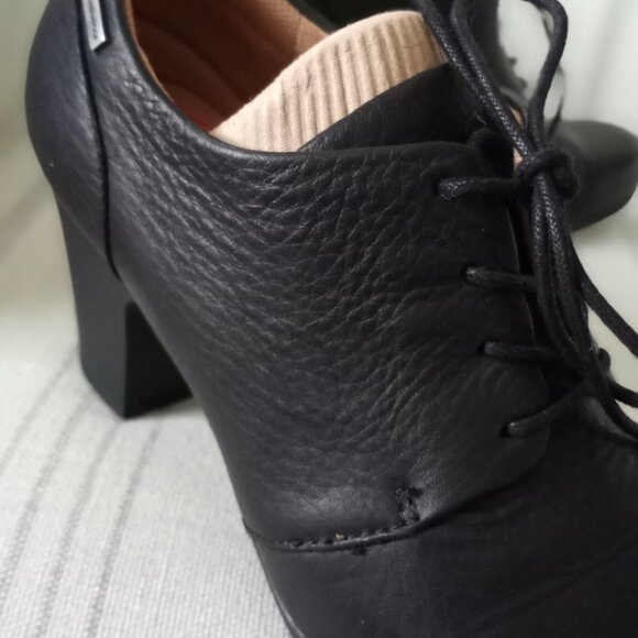'Comfortiva' Pillow Top Memory Foam Black leather lace up New Without Box Size 8 - Picture 8 of 16